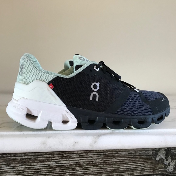 ON CLOUD FLYER RUNNING SHOES - Picture 1 of 13